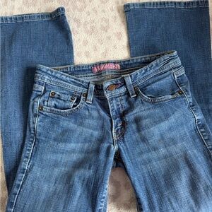 Y2K Superlow Boot Cut Levi’s 518